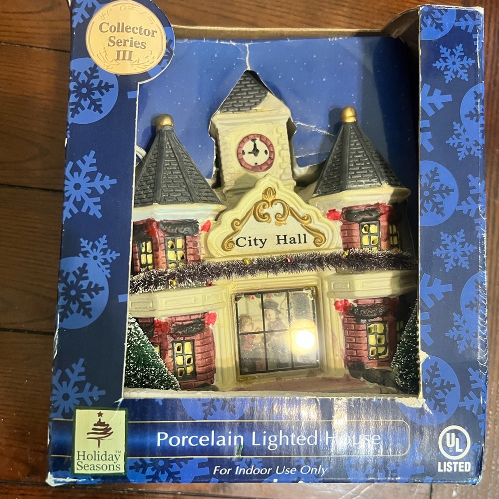 Victoria Falls Porcelain Lighted House - City Hall